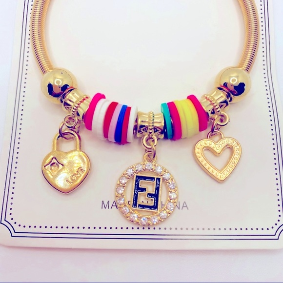 Jewelry Bracelet Hearts Crystals Beads Golden Tone Wont Tarnish Loo